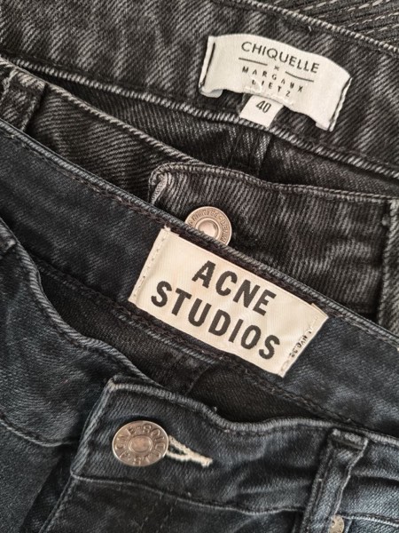 Svarta jeans från Acne Studios och Chiquelle